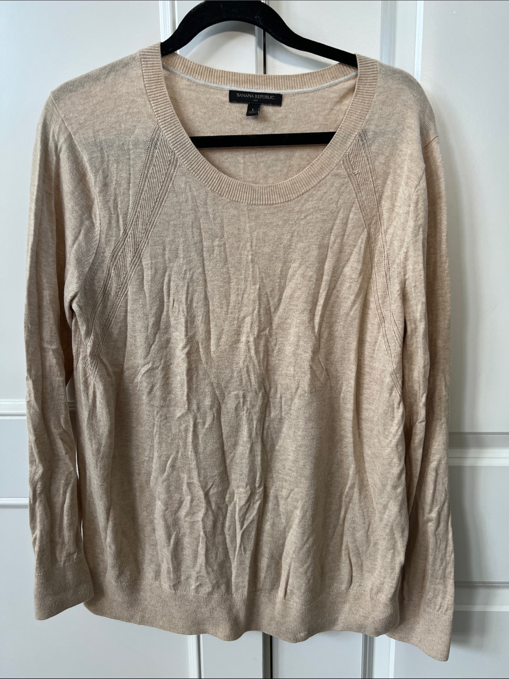 Banana Republic Beige Crewneck Sweater - Lightweight Women's Knit size large.